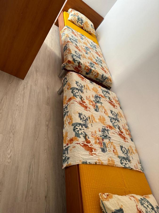 App 4 - 6 Persons Direct On The Seaside, 1St Floor Apartman Ljubač Kültér fotó