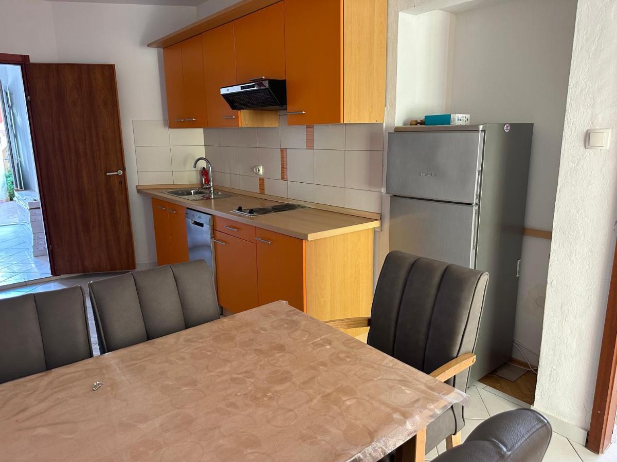 App 4 - 6 Persons Direct On The Seaside, 1St Floor Apartman Ljubač Kültér fotó