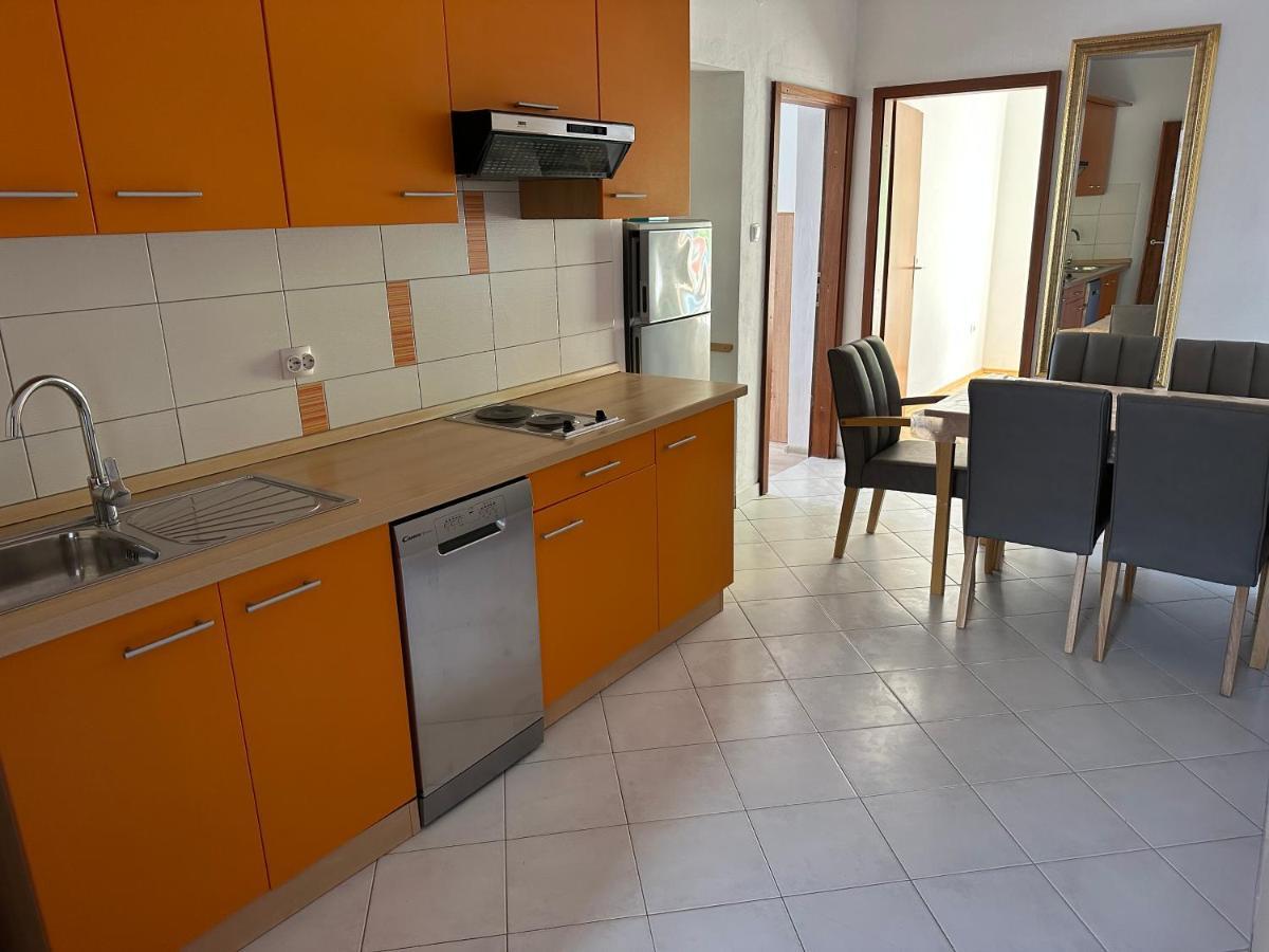 App 4 - 6 Persons Direct On The Seaside, 1St Floor Apartman Ljubač Kültér fotó